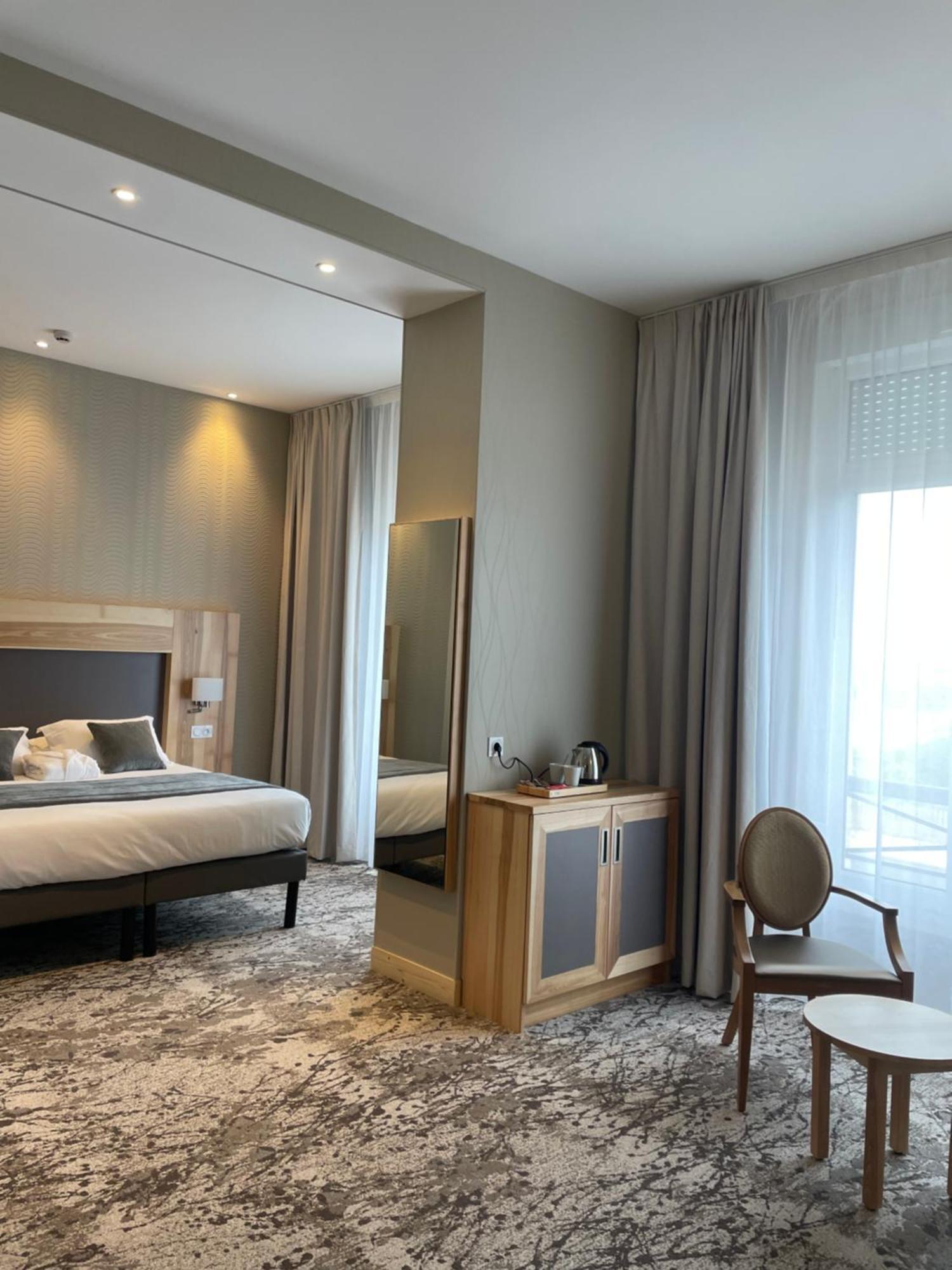 Hotel Le Cercle Cherbourg-en-Cotentin Buitenkant foto