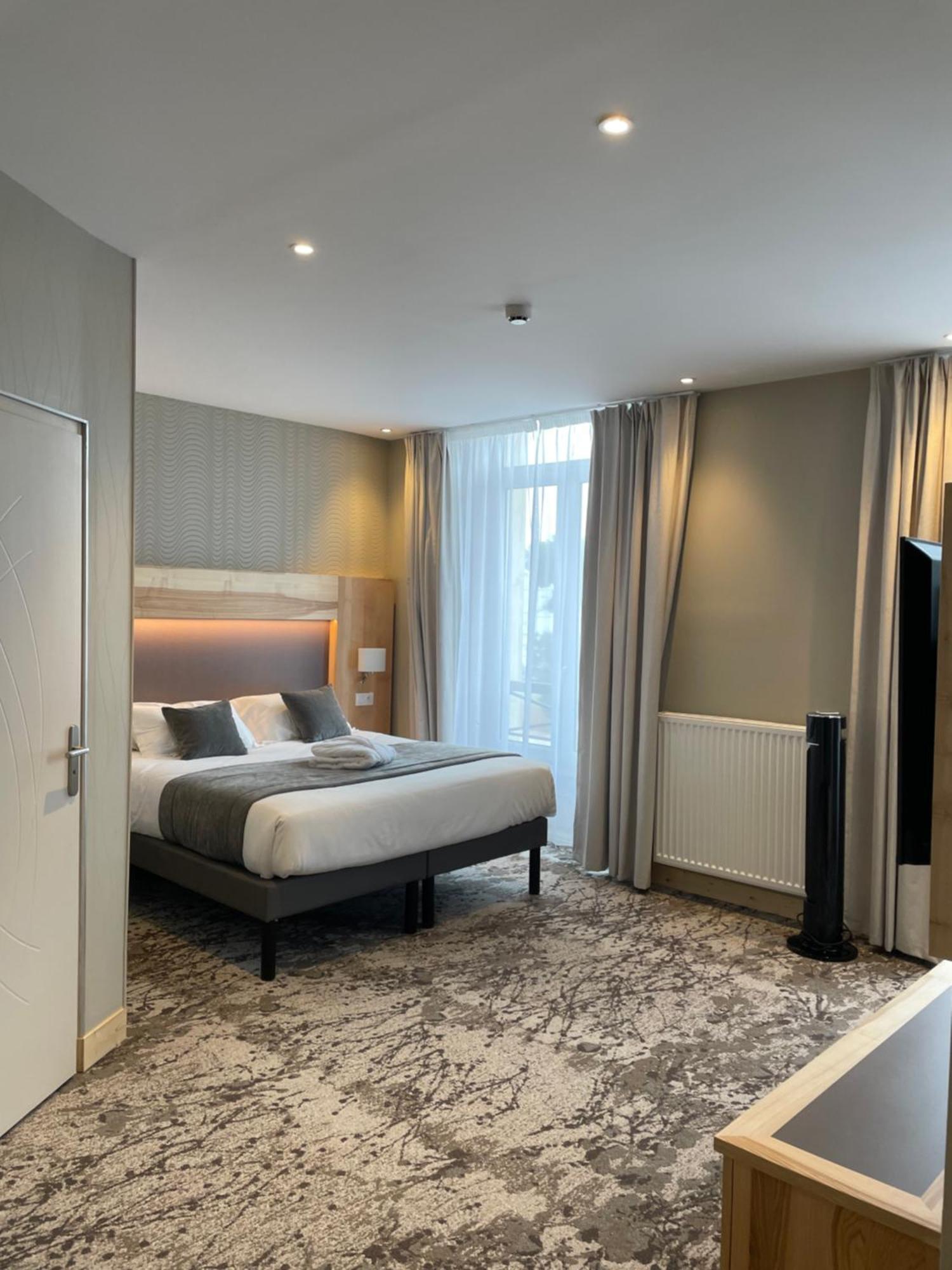 Hotel Le Cercle Cherbourg-en-Cotentin Buitenkant foto