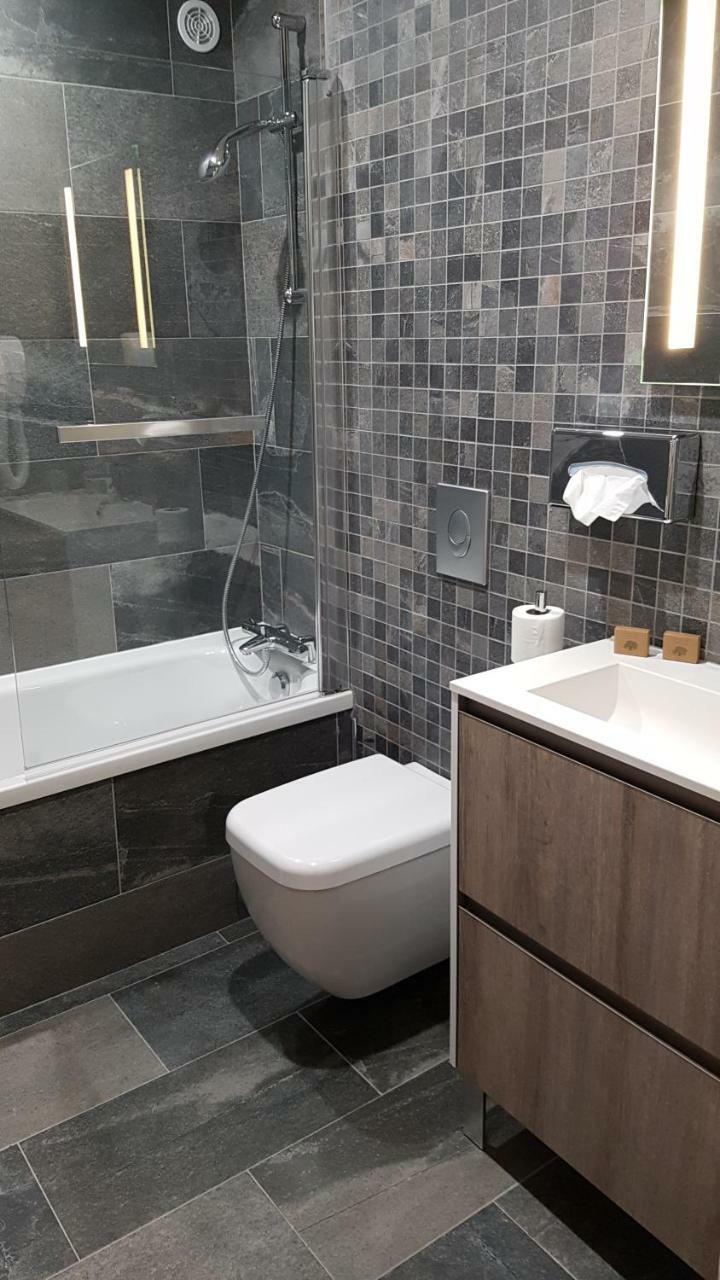 Hotel Le Cercle Cherbourg-en-Cotentin Buitenkant foto